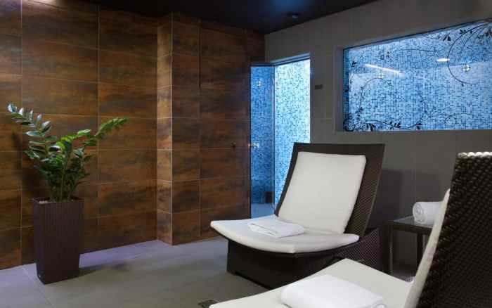 هتل رادیسون سونیا نمای سالن سونا و جکوزی