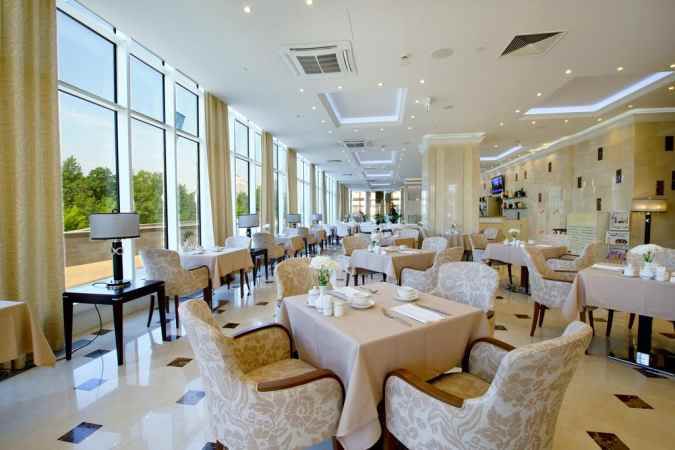 هتل کرون پلازا مسکو نمای رستوران