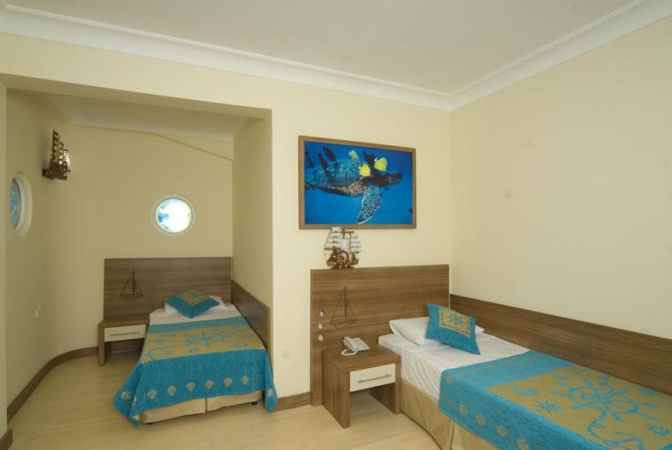 هتل دایما ریسورت نمای اتاق با تخت تک نفره