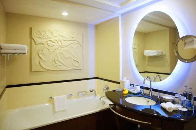 هتل کورینتیا نمای سرویس حمام