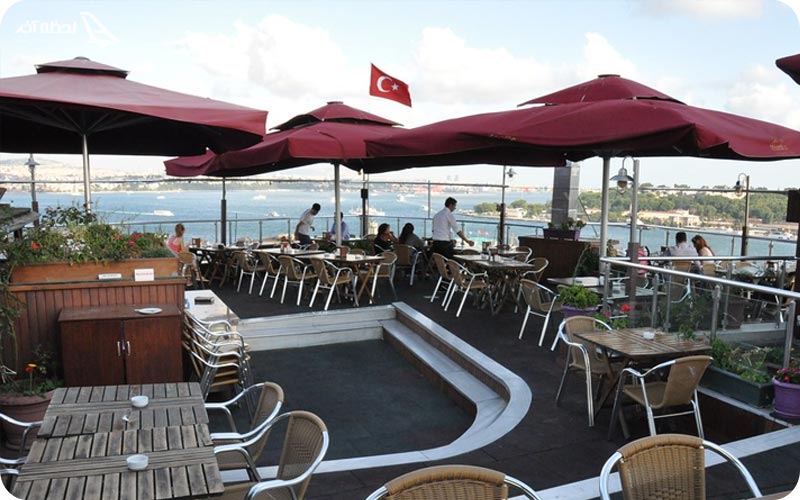 نمای داخلی کافه