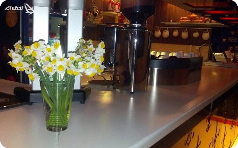 کافه ماکارون کیش