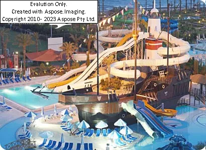 Hotelتیتانیک بیچ لارا