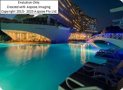 Hotelتیتانیک بیچ لارا