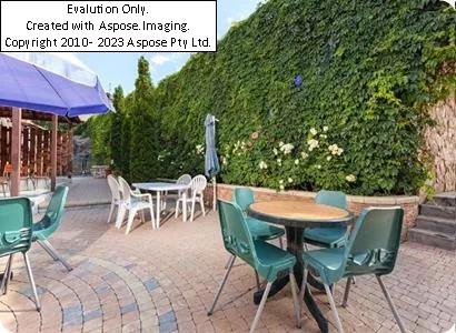 فضای باز هتل رجینه ایروان