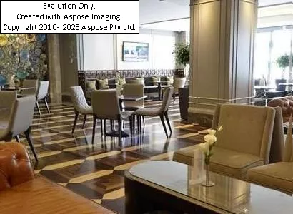 رستوران هتل تایتانیک بیزینس گلدن هورن