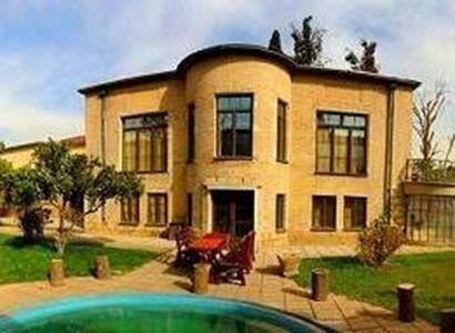 سنتی خانه باغ ایرانی شیراز