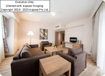 هتل لارا فمیلی کلاب