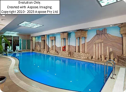 استخر سر پوشیده هتل