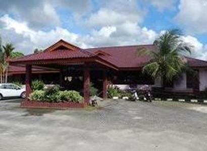 Twin Peaks Island Resort