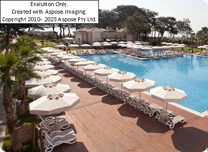 استخر فضای باز هتل