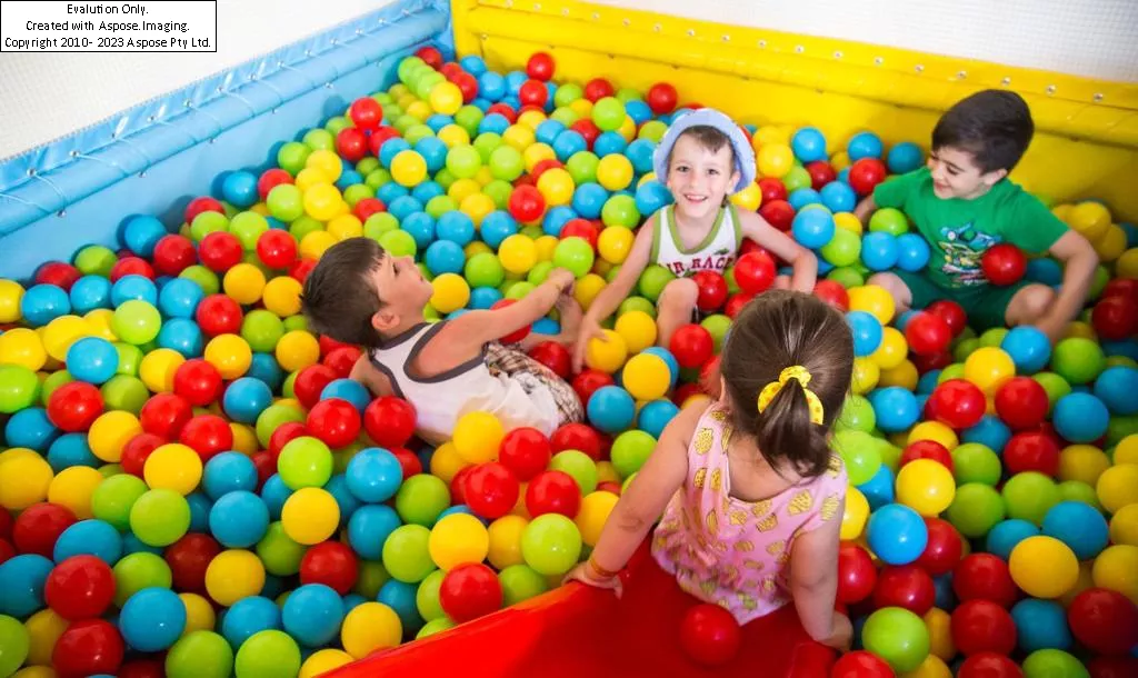 زمین بازی کودکان