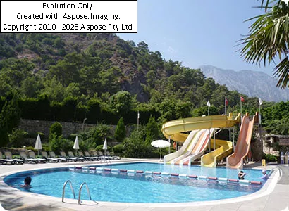 استخر و زمین بازی