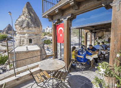 Inn Divan Cave House