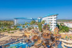 Crystal Admiral Resort Suites and Spa