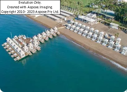 Hotelتیتانیک بیچ لارا