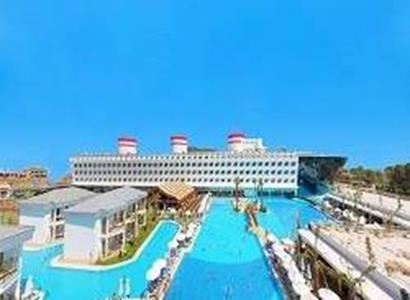 Queen Alisa Deluxe Queen Alisa Deluxe